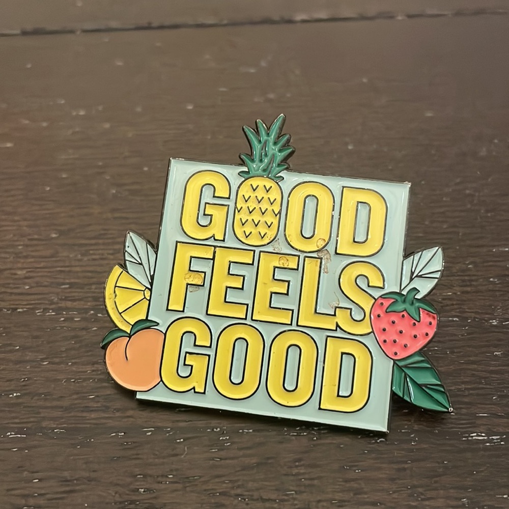 Starbucks Pin Good Feels Good - Picture 2 of 5